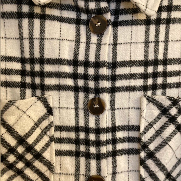 Potter’s Pot Plaid Oversized Shacket - Picture 10 of 10